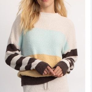 Women’s sweater colorblock plush pullover cozy oversized crewneck cloud dancer